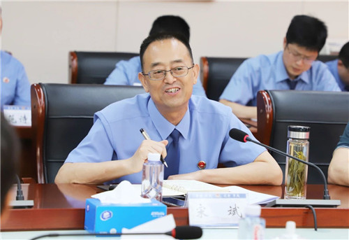 宋斌检察长汇报工作.jpg
