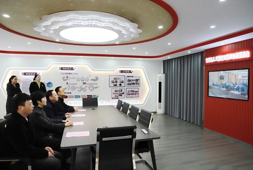 参观特色亮点工作区.jpg
