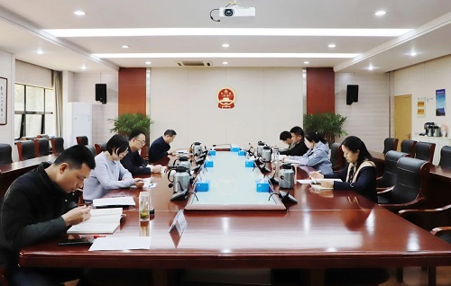 深入贯彻中央八项规定精神学习教育读书班3.jpg