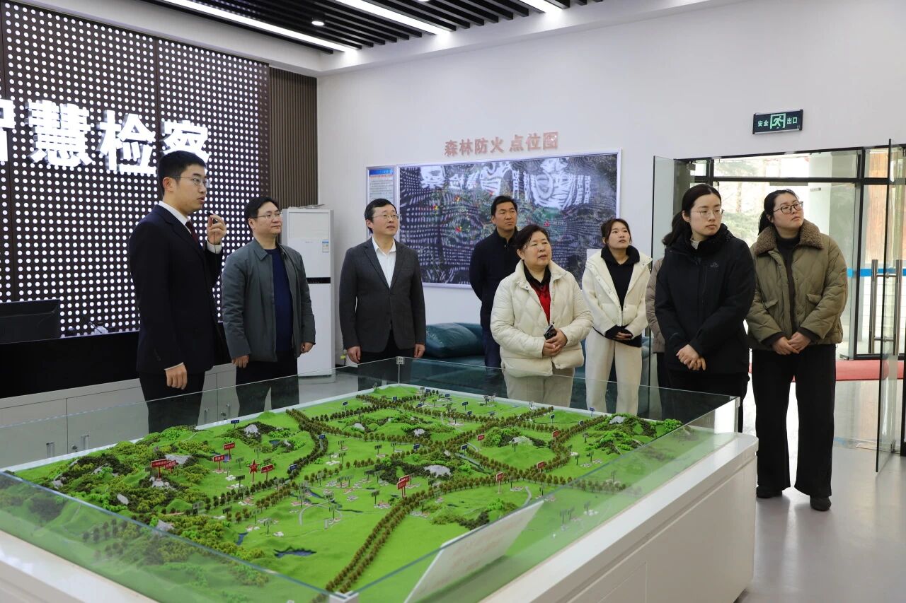 参观调研.jpg