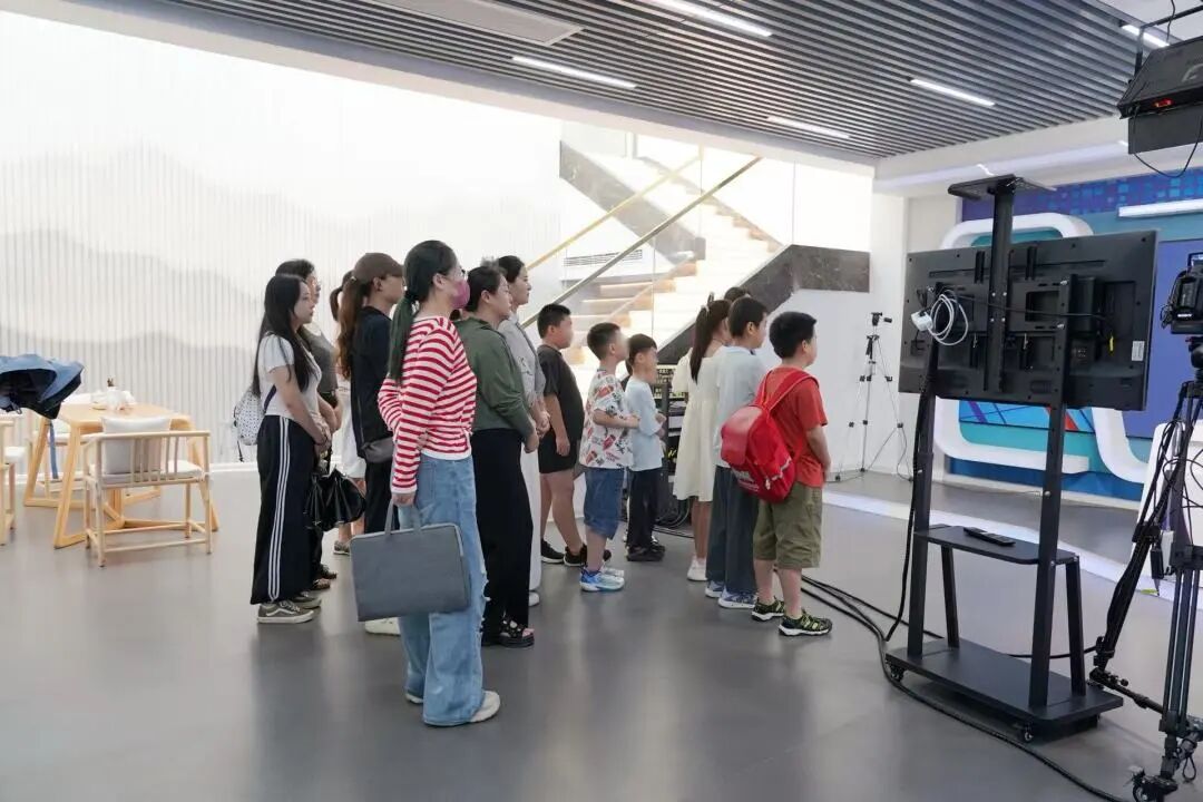 “爱心妈妈”亲子研学活动.jpg